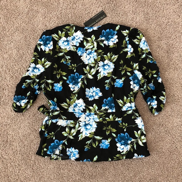 Banana Republic Shirt Womens Size S Blue Floral Wrap Top - Picture 12 of 12